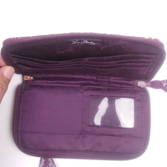 Vera Bradley Wallet. - Picture 6 of 6